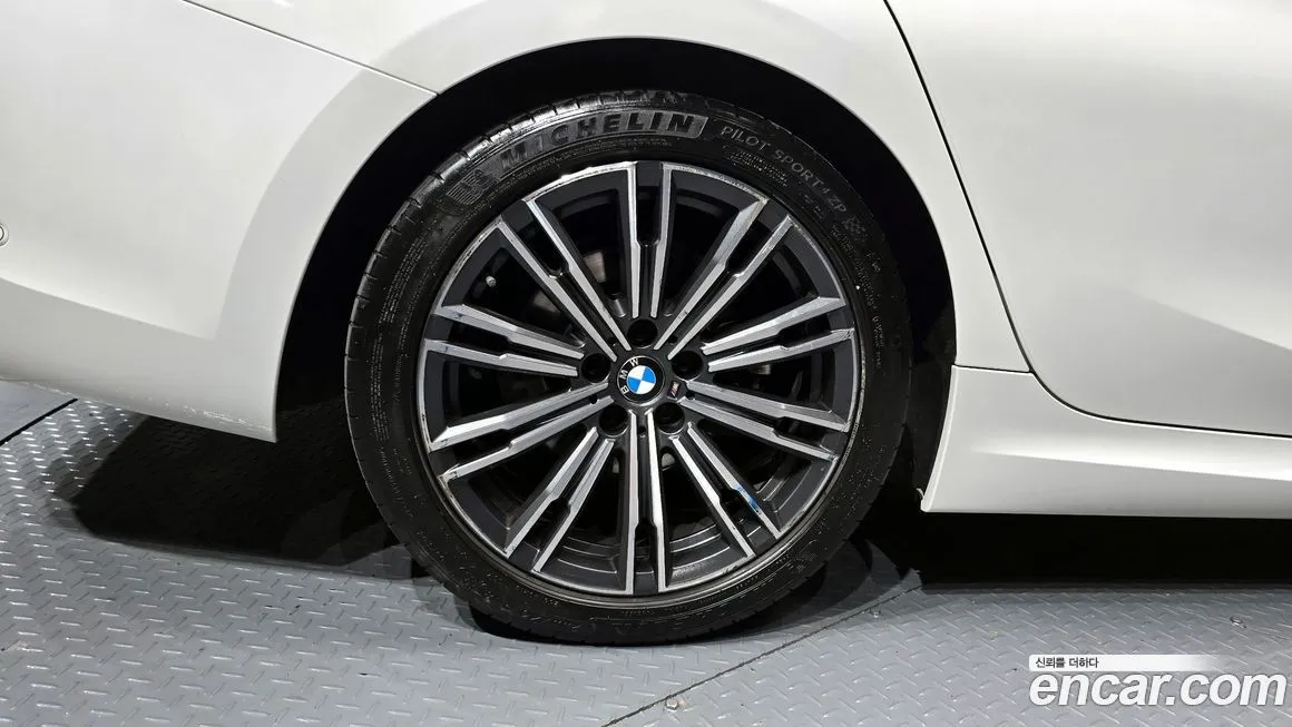 BMW 3-Series — фото 10