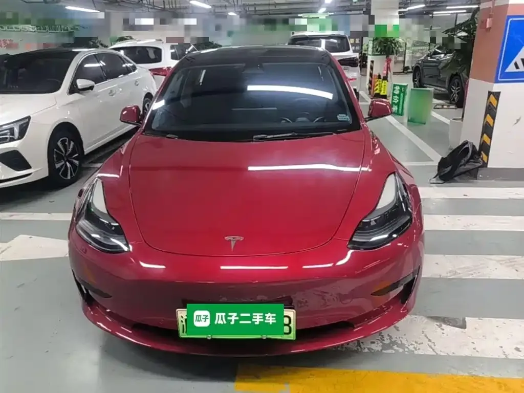 Tesla Model 3 — фото 10