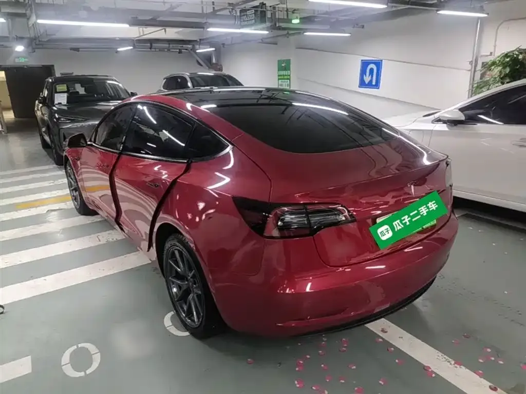 Tesla Model 3 — фото 6
