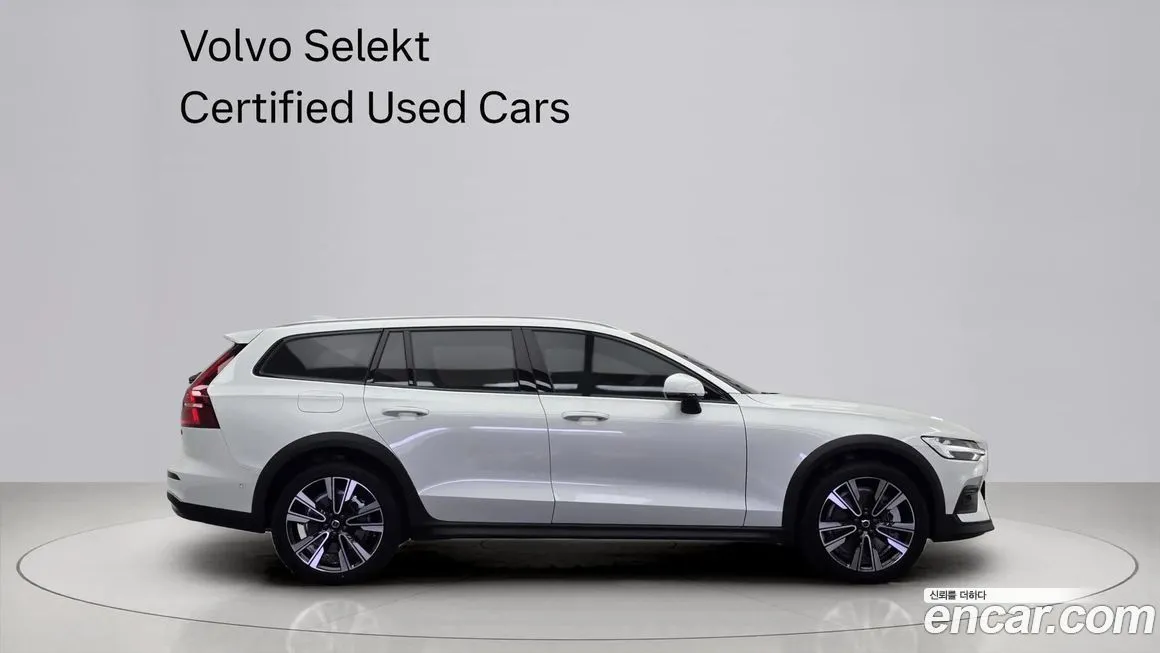 Volvo V60 — фото 9