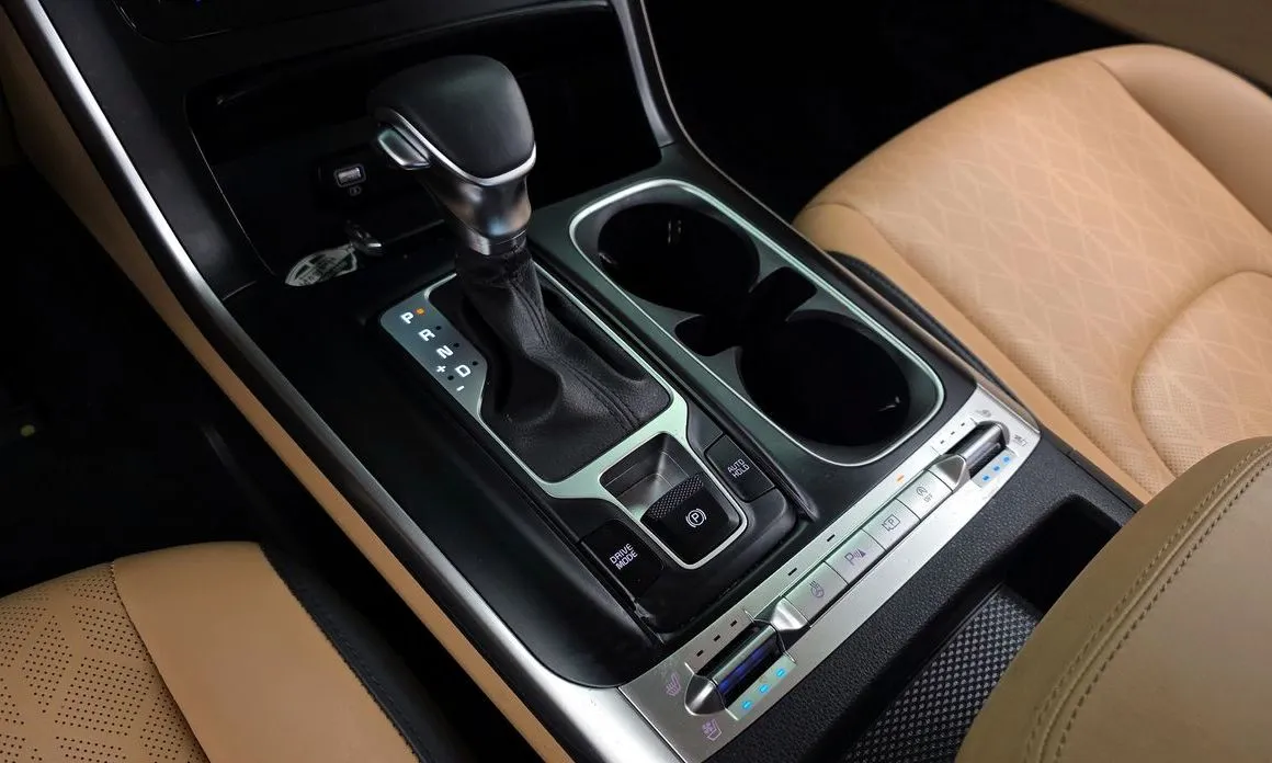 Kia Carnival — фото 10