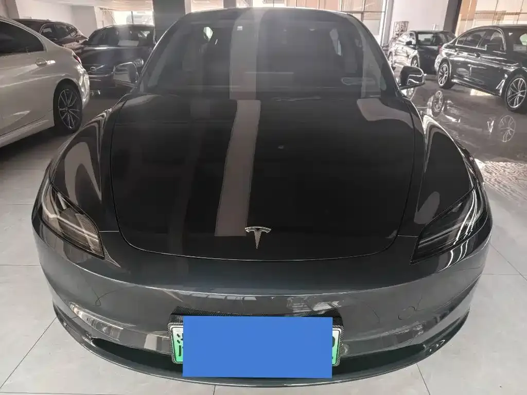 Tesla Model 3 — фото 9