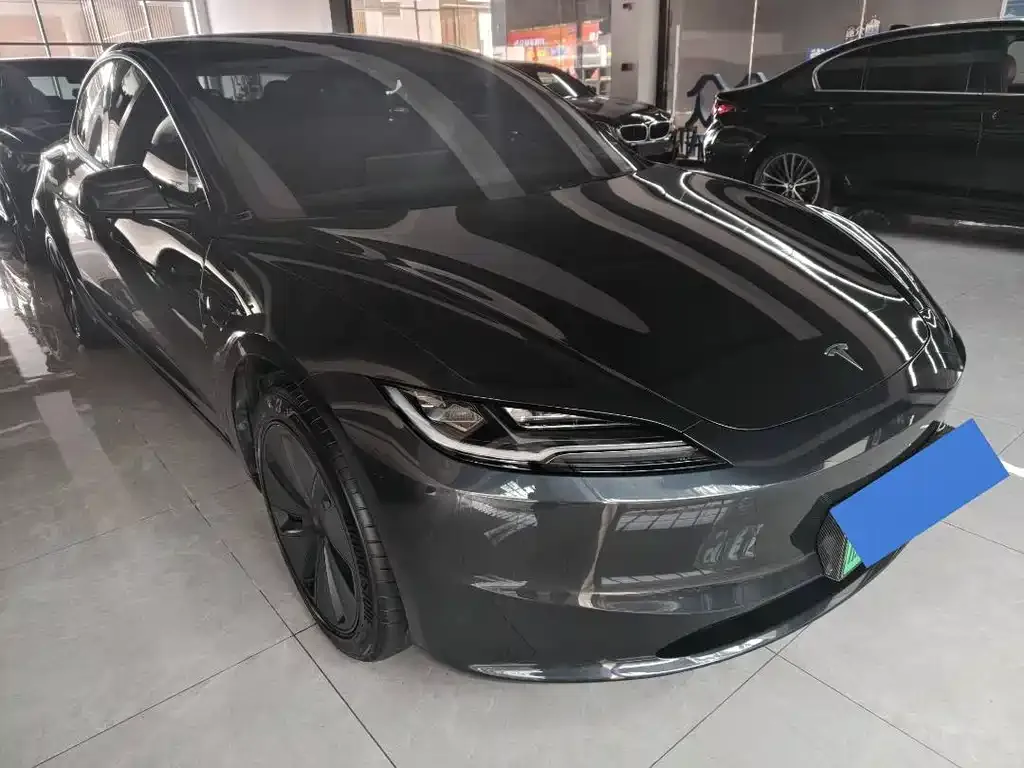 Tesla Model 3 — фото 10