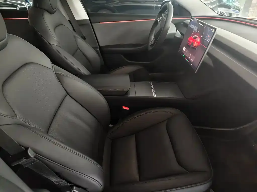 Tesla Model 3 — фото 6