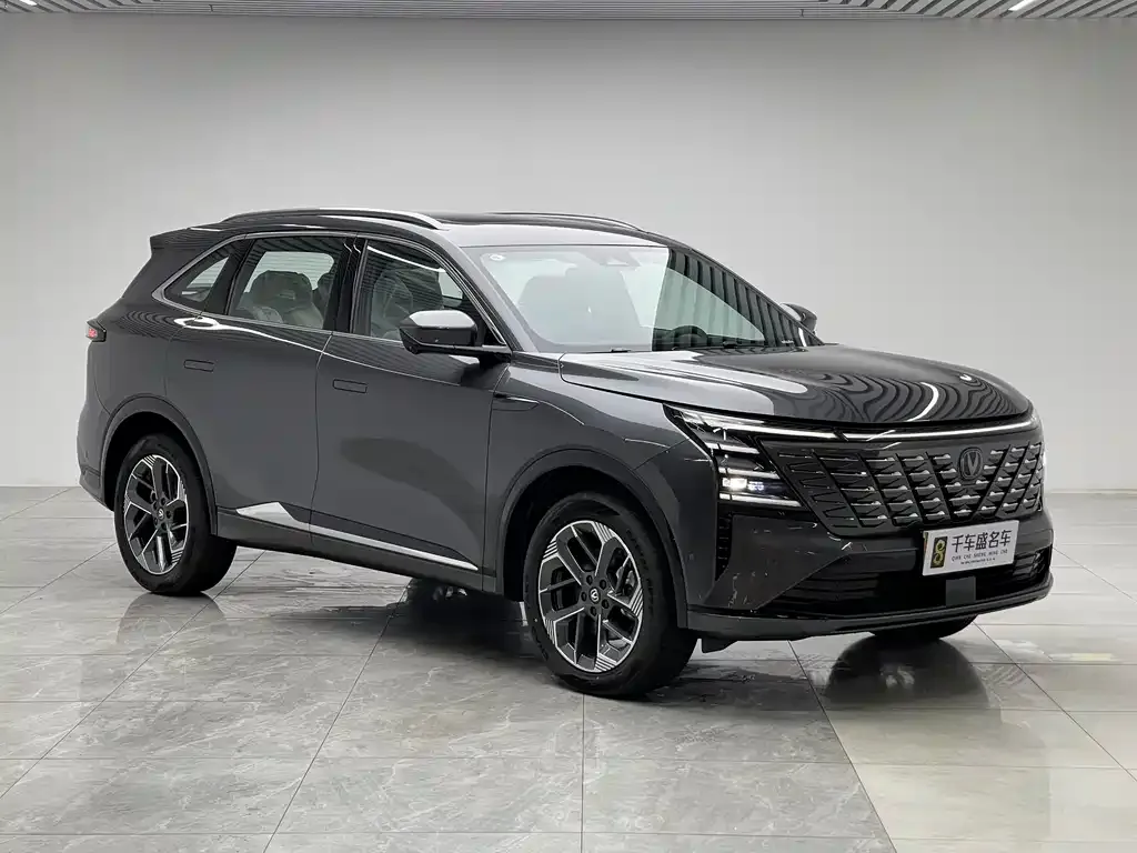 Changan CS75PLUS — фото 3