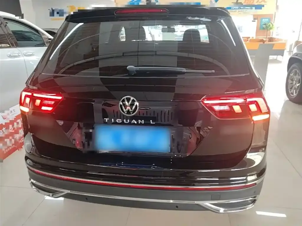 Volkswagen Tiguan L — фото 6