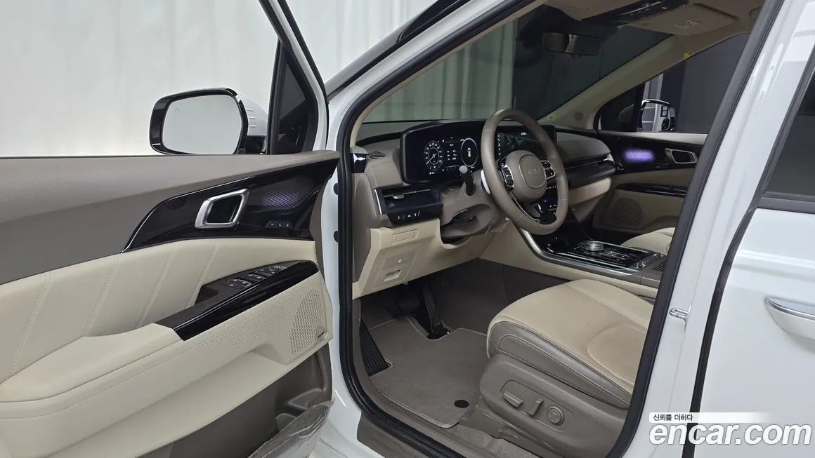 Kia Carnival — фото 10