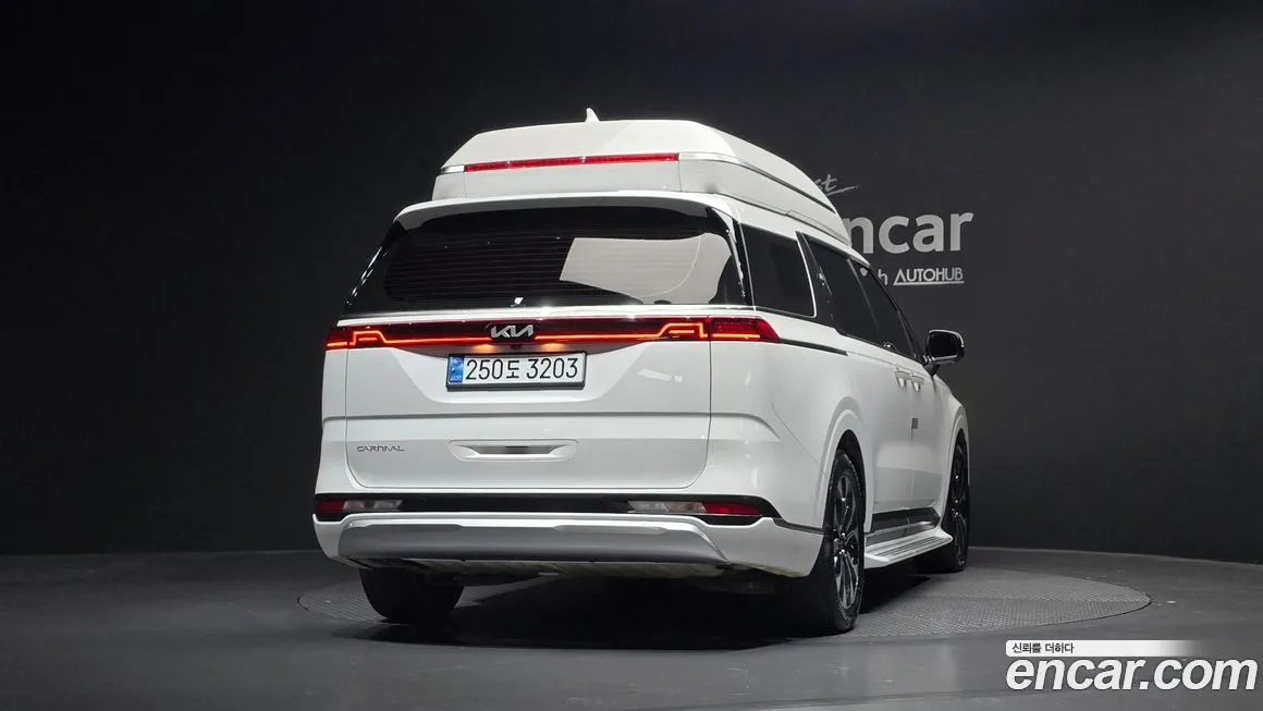Kia Carnival — фото 5