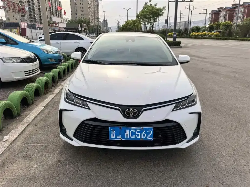 Toyota Corolla — фото 2