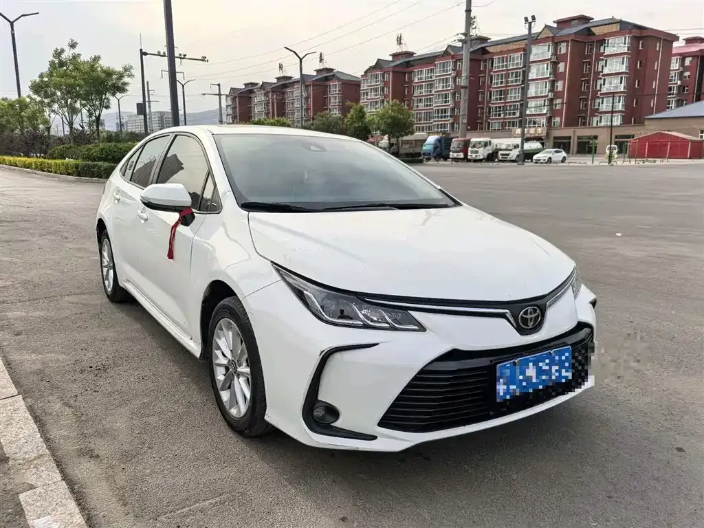 Toyota Corolla — фото 3