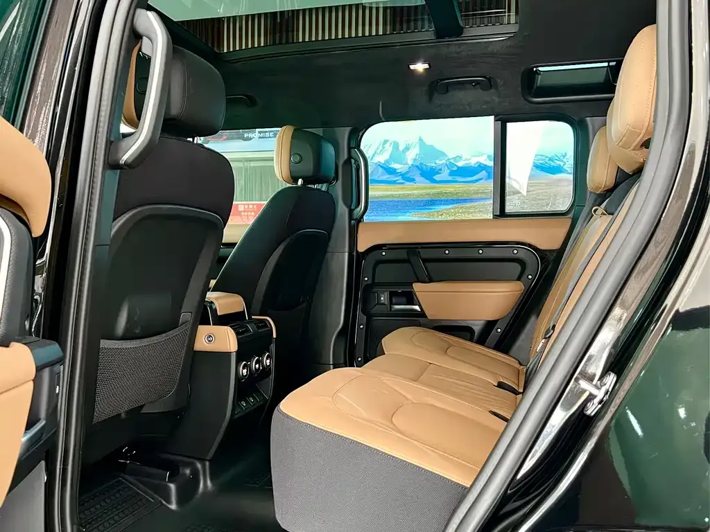Land Rover Defender — фото 9