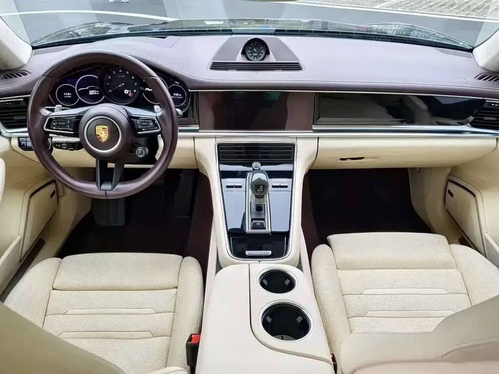 Porsche Panamera — фото 10