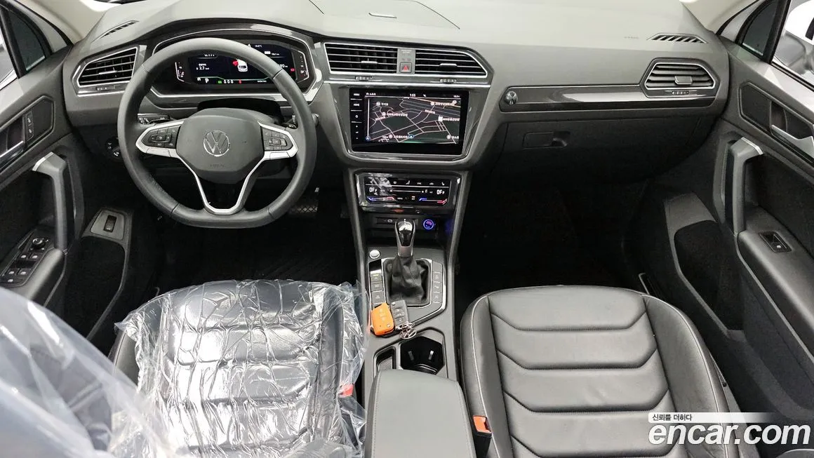 Volkswagen Tiguan — фото 10