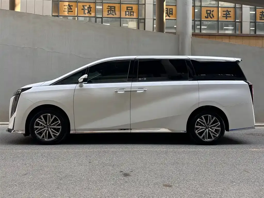 GAC Motor Trumpchi M8 — фото 6