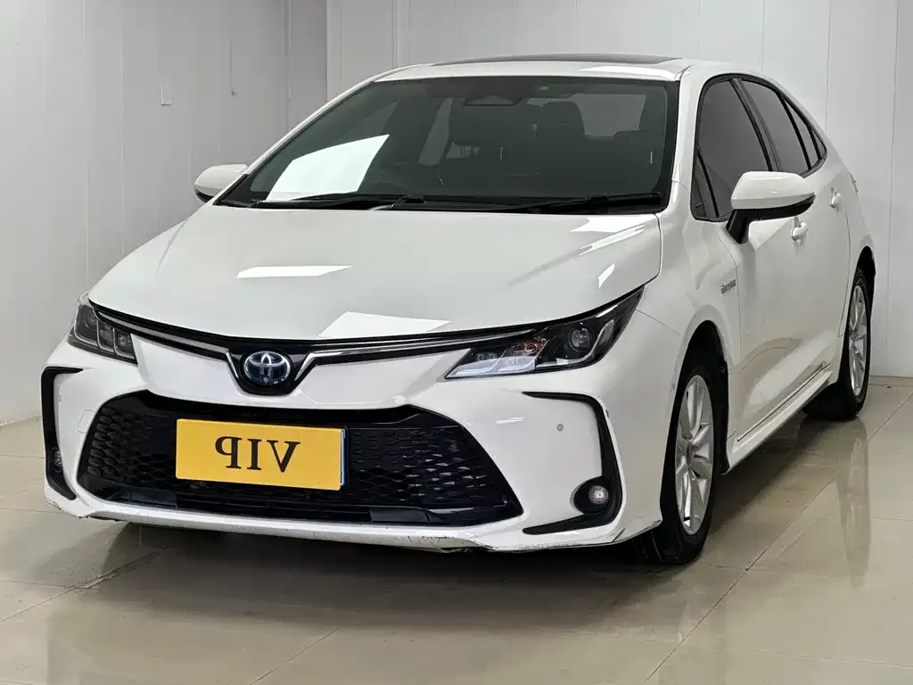 Toyota Corolla — фото 1