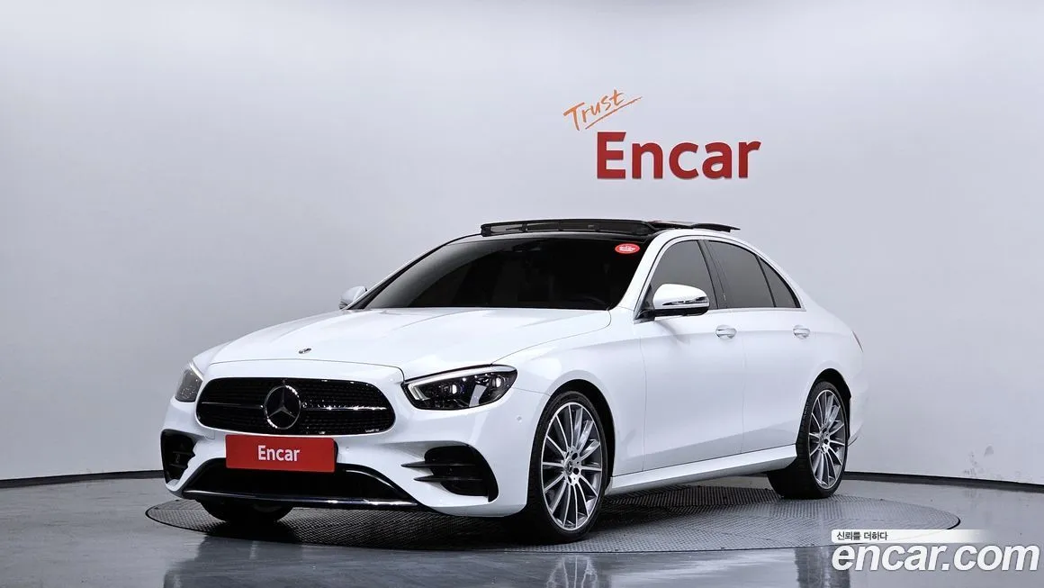 Mercedes-Benz E-Class — фото 1