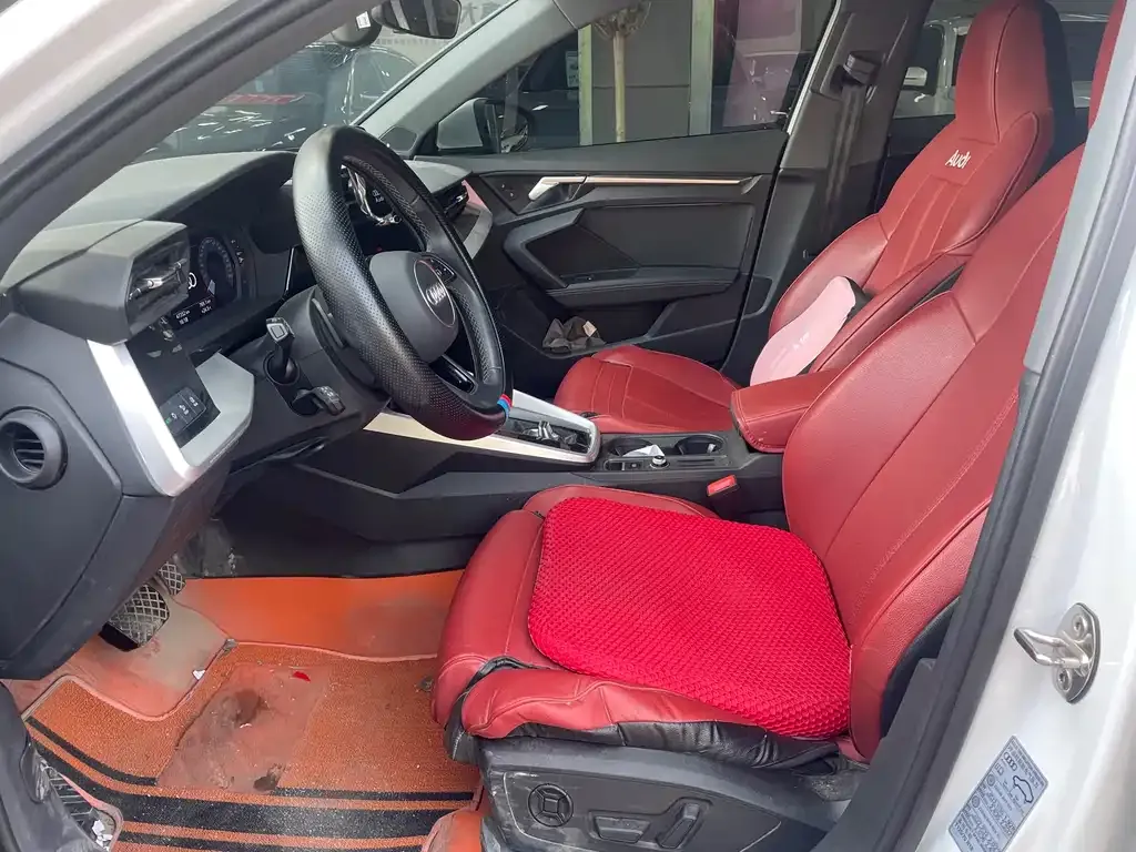 Audi A3 2024 из CN, фото 7