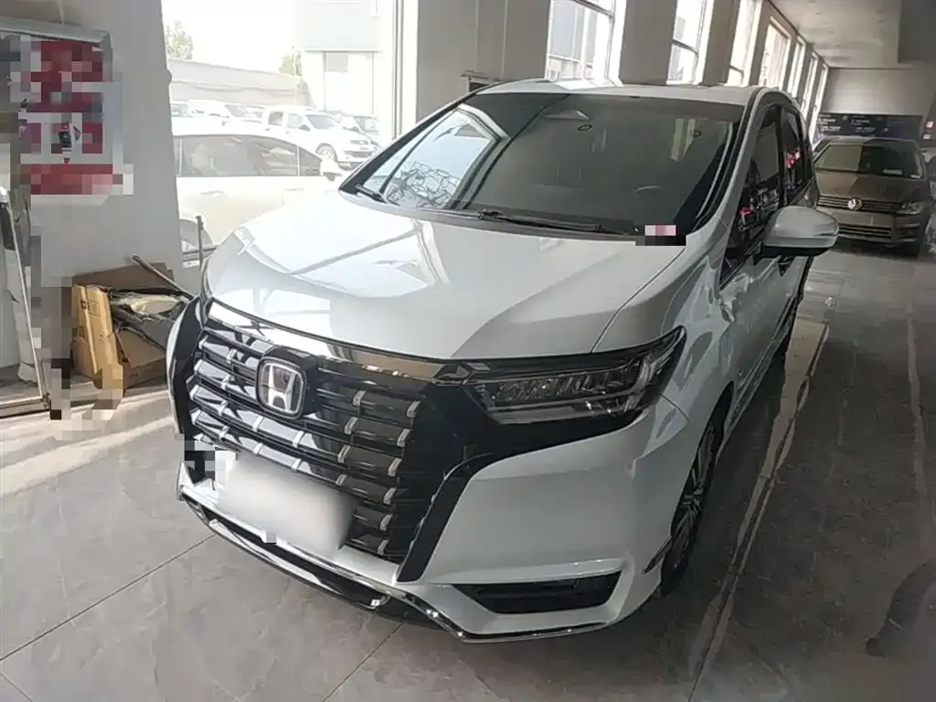 Honda Elysion 2024 из CN, фото 3