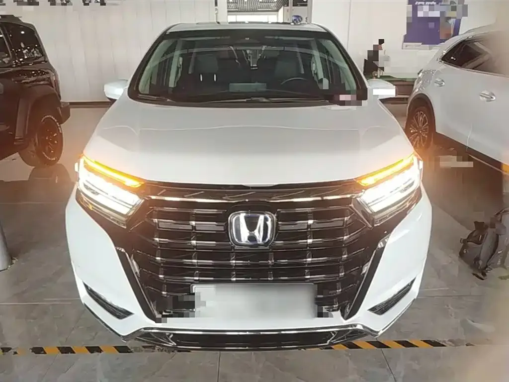 Honda Elysion 2024 из CN, фото 7