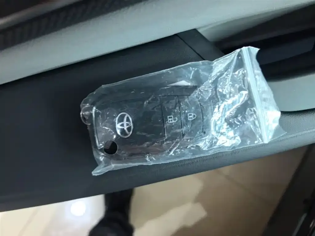 Toyota bZ5 2026 из CN, фото 4