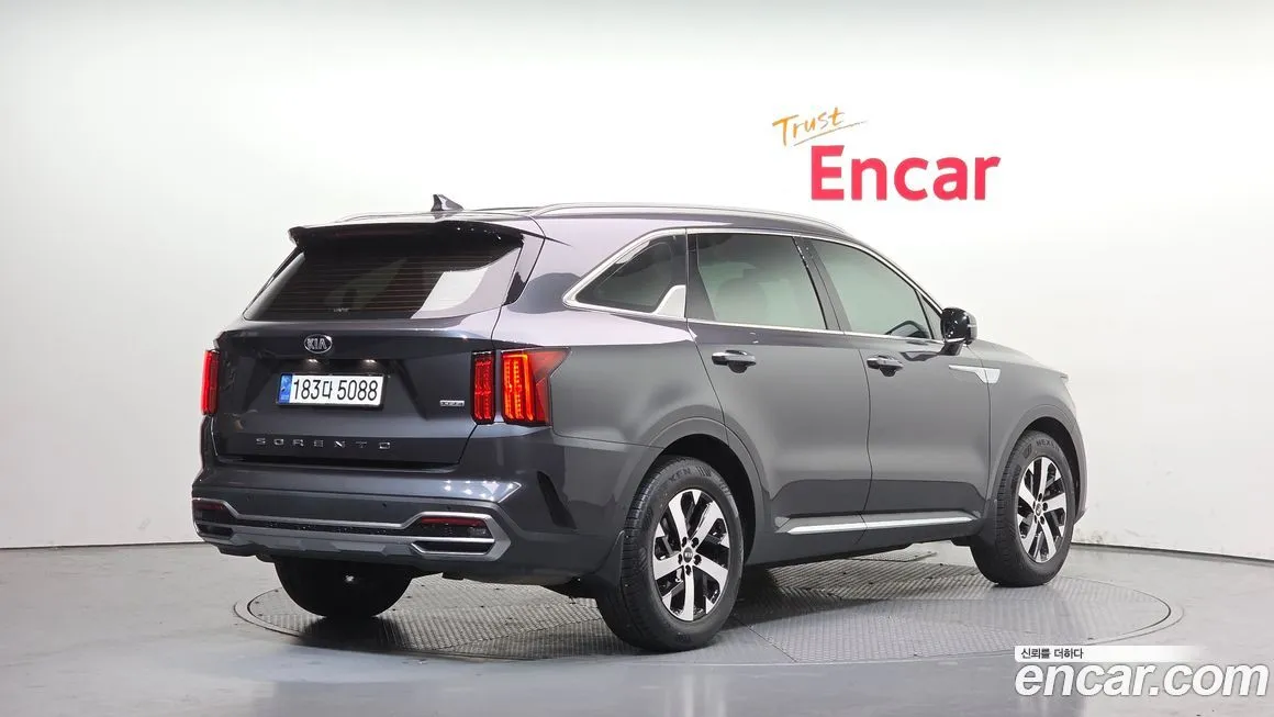 Kia Sorento — фото 5