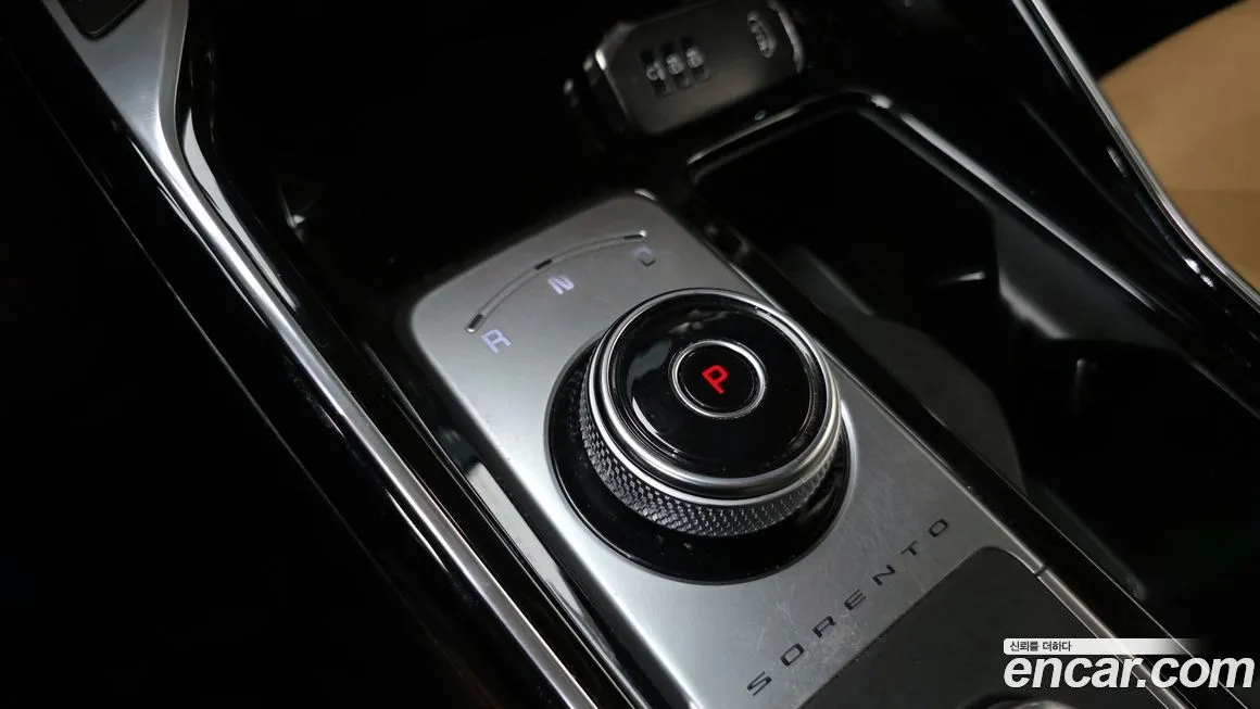 Kia Sorento — фото 6