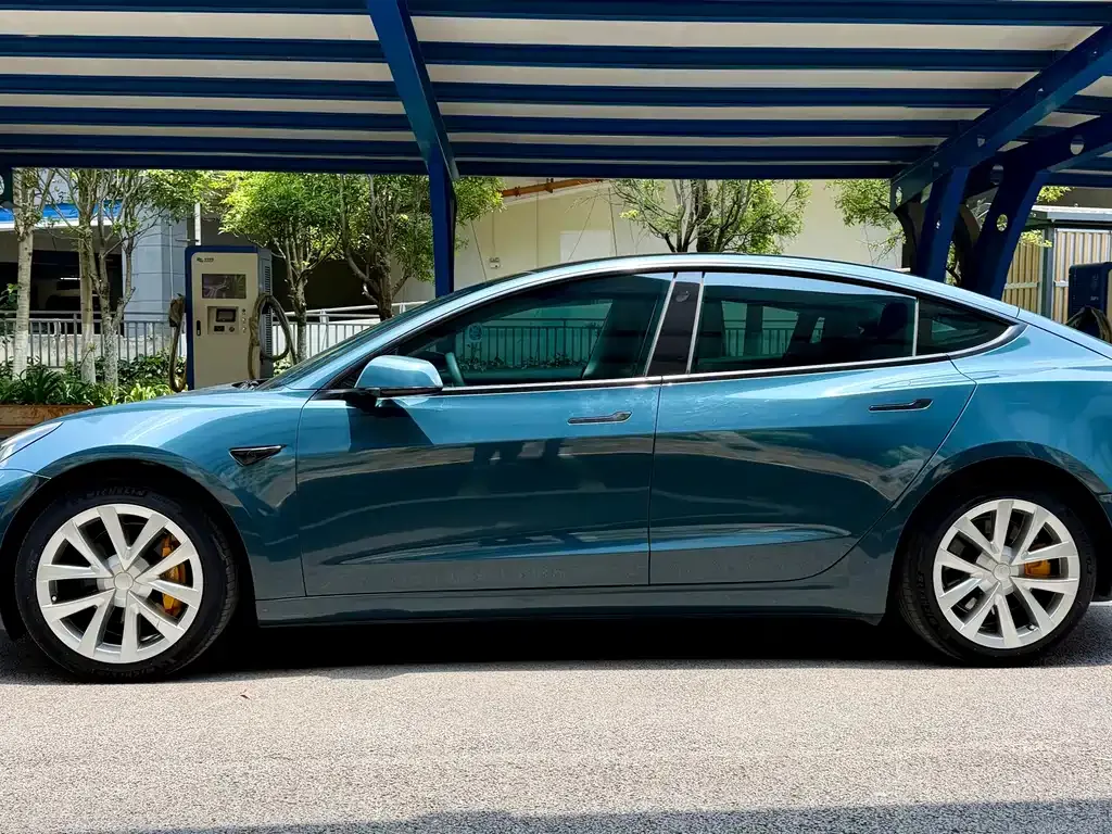 Tesla Model 3 — фото 6
