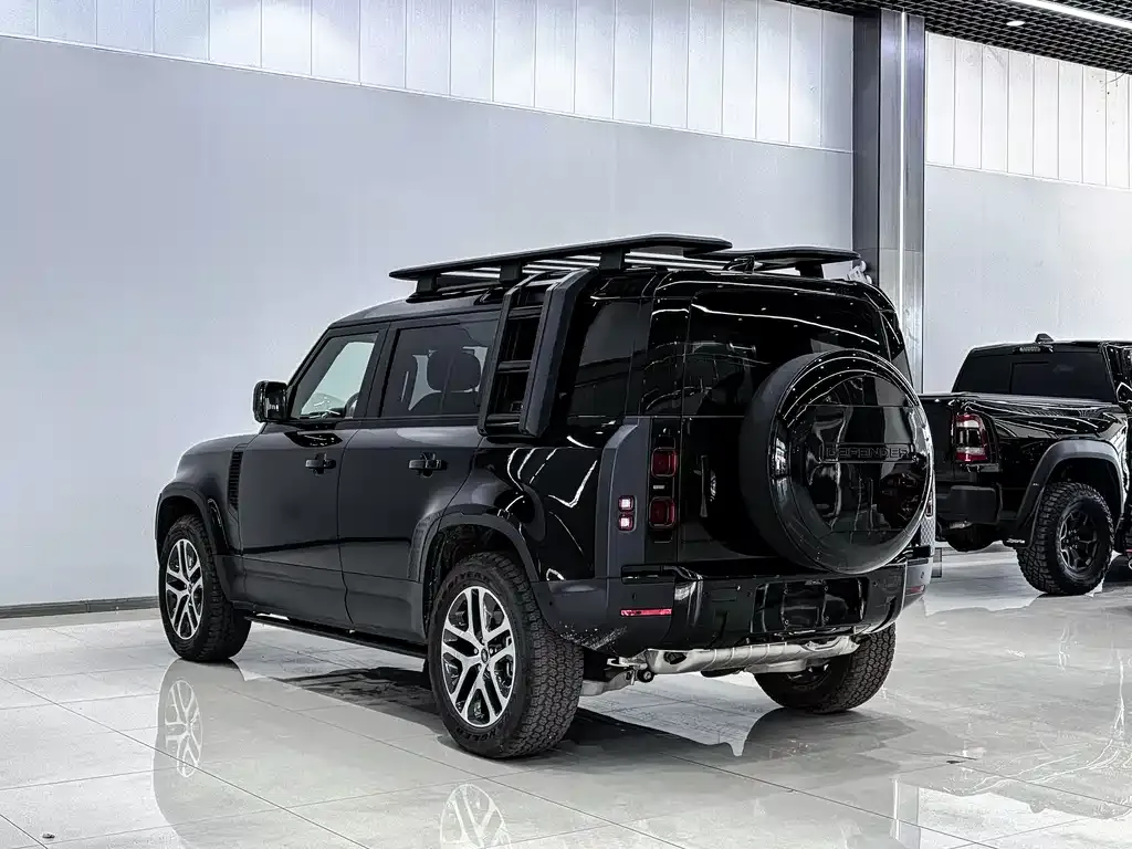 Land Rover Defender — фото 6