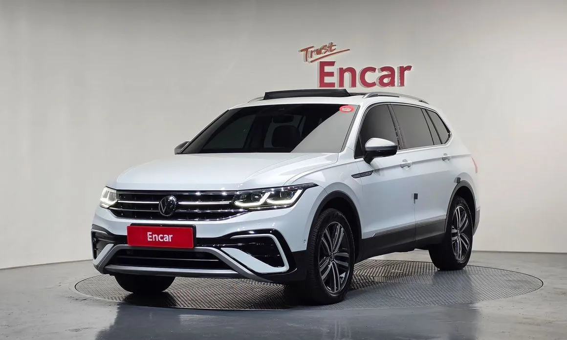 Volkswagen Tiguan — фото 1