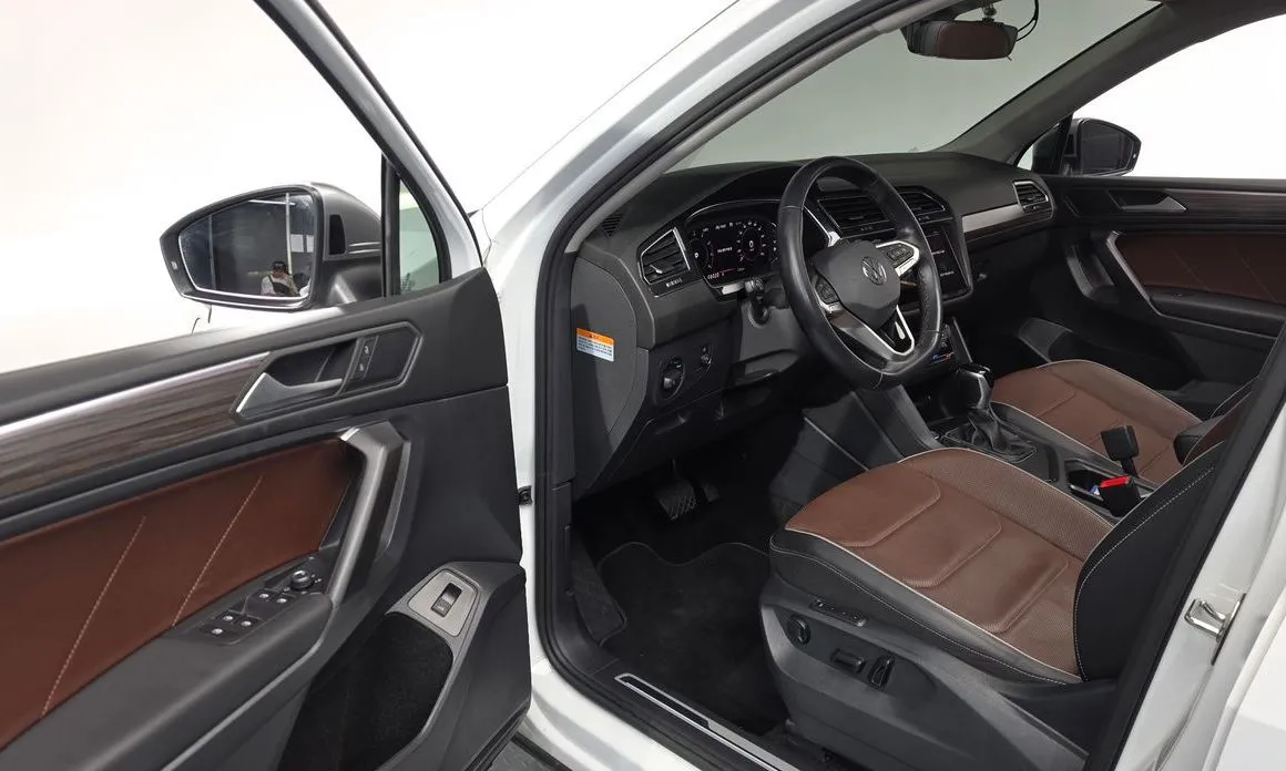 Volkswagen Tiguan — фото 6