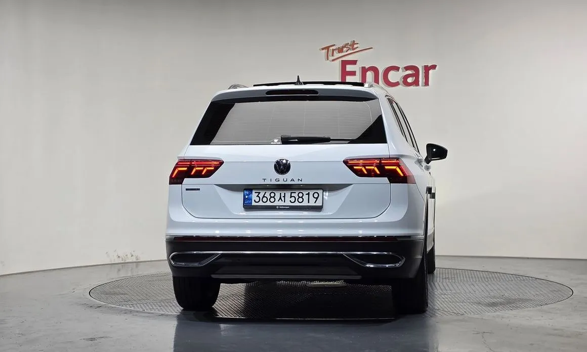 Volkswagen Tiguan — фото 10