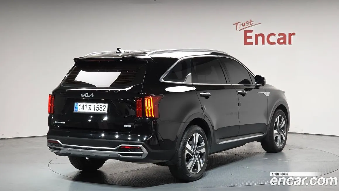 Kia Sorento — фото 5