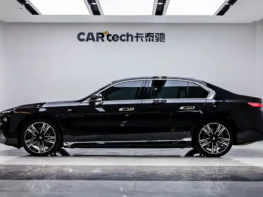 BMW i7 2023 из CN, фото 8