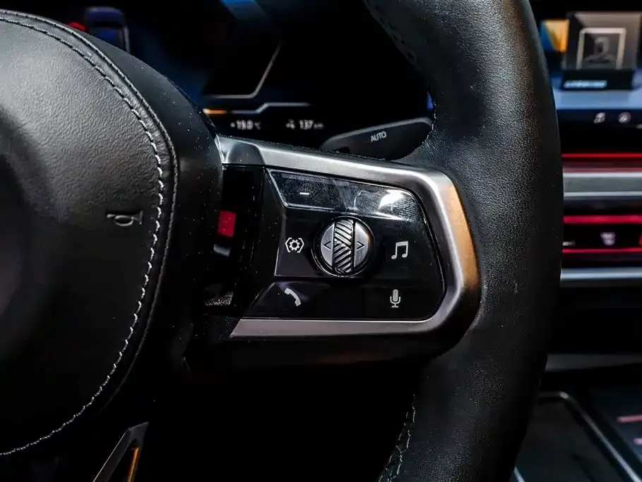 BMW i7 2023 из CN, фото 10