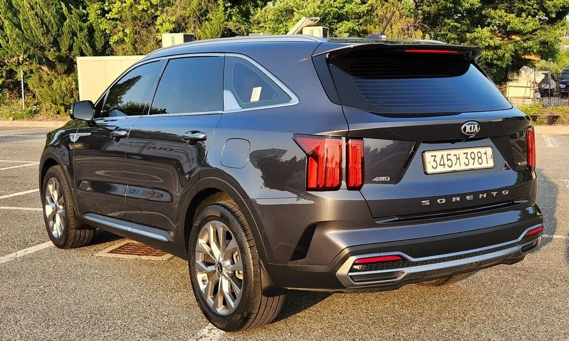 Kia Sorento — фото 5