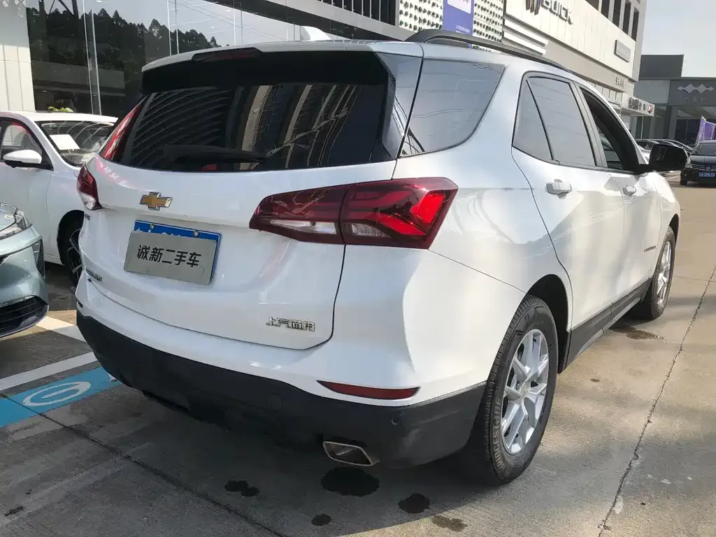 Chevrolet Equinox 2023 из CN, фото 4
