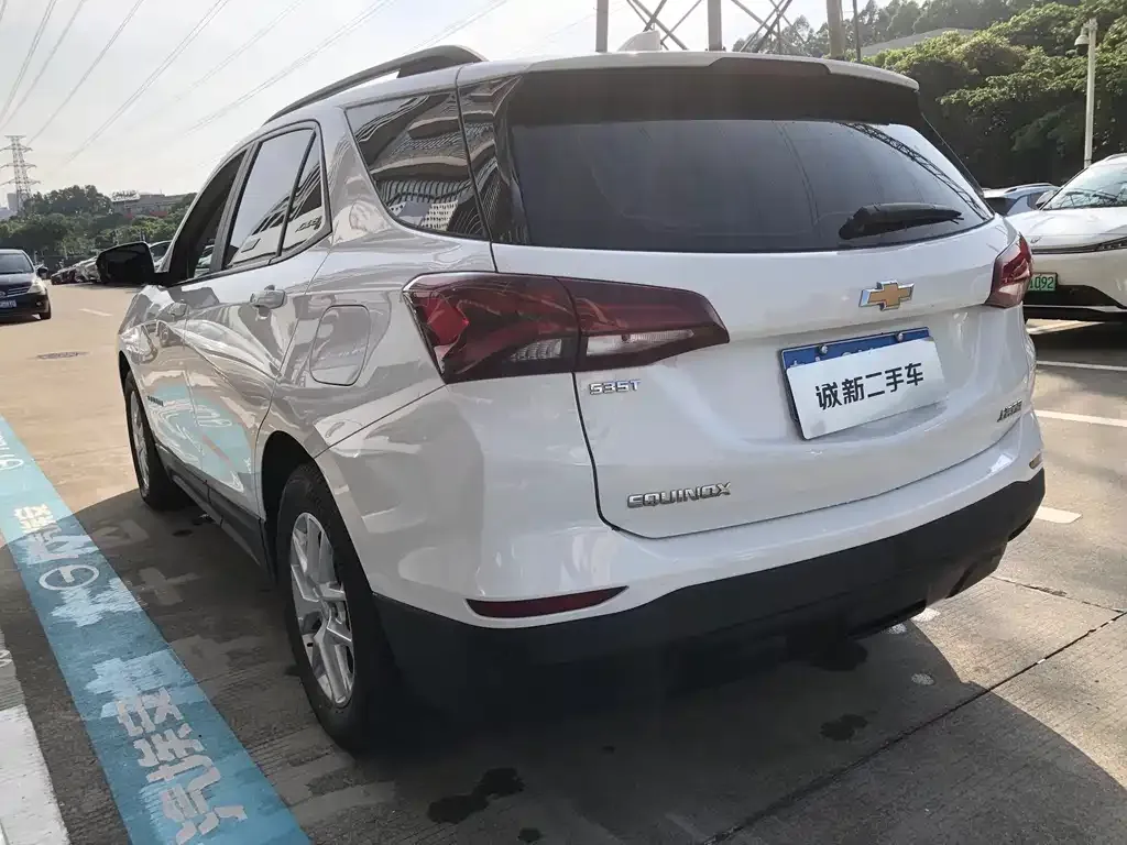 Chevrolet Equinox 2023 из CN, фото 9