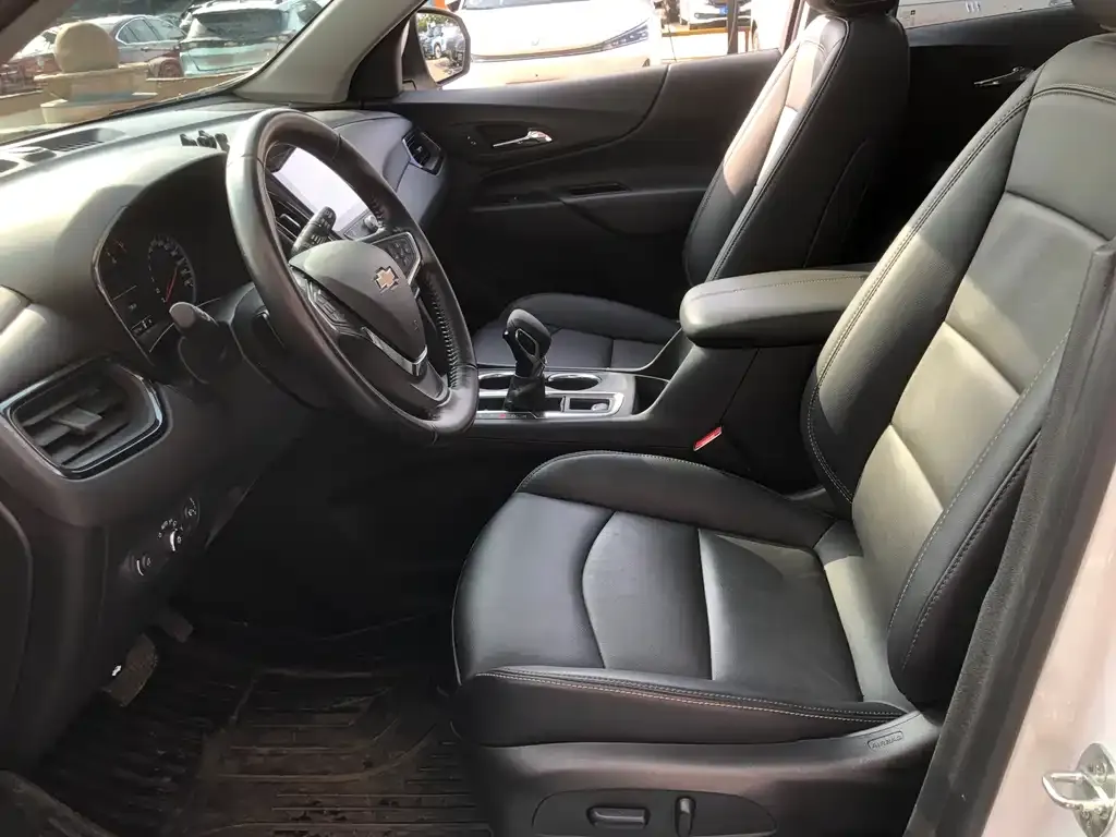 Chevrolet Equinox 2023 из CN, фото 3
