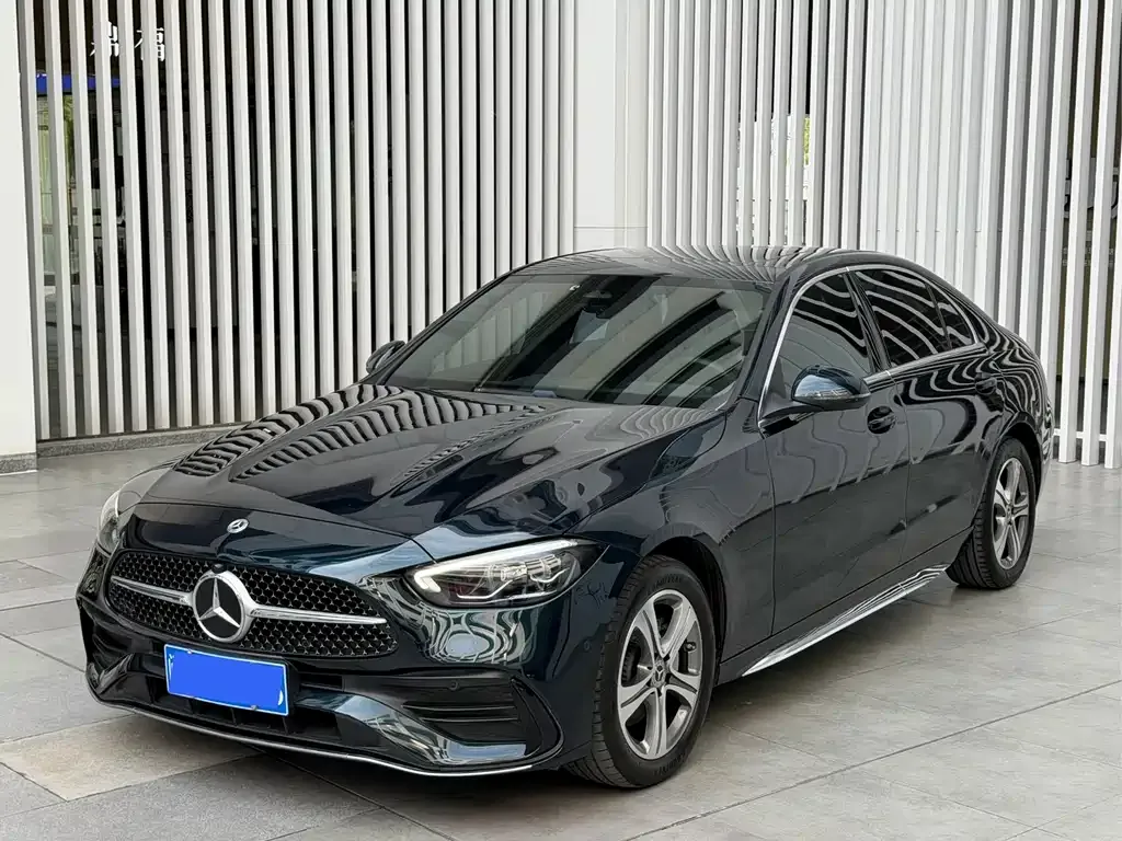 Mercedes-Benz C-Class — фото 1