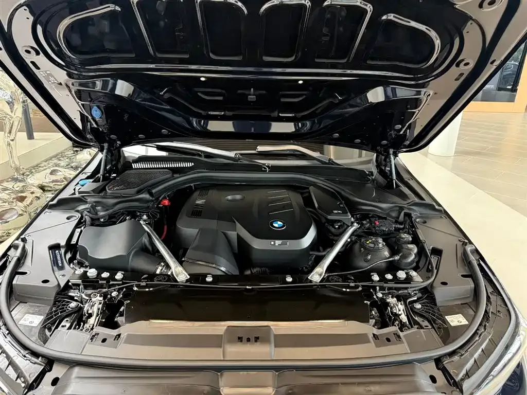 BMW 5 Series — фото 10