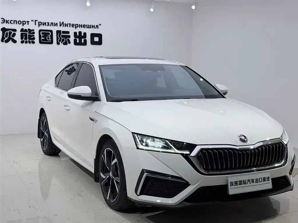 Skoda Octavia — фото 7