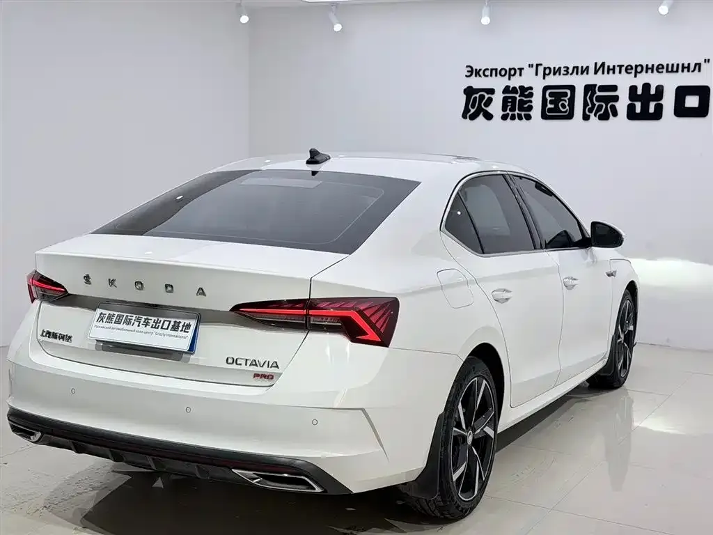 Skoda Octavia — фото 3