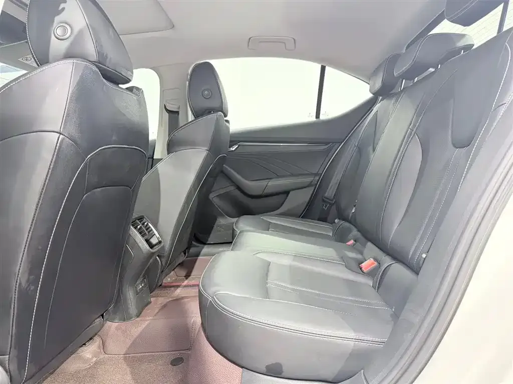 Skoda Octavia — фото 5