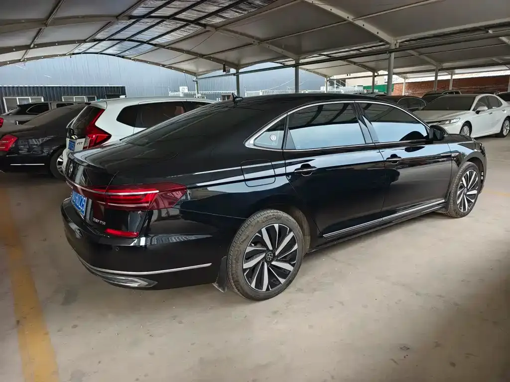 Volkswagen Passat — фото 3