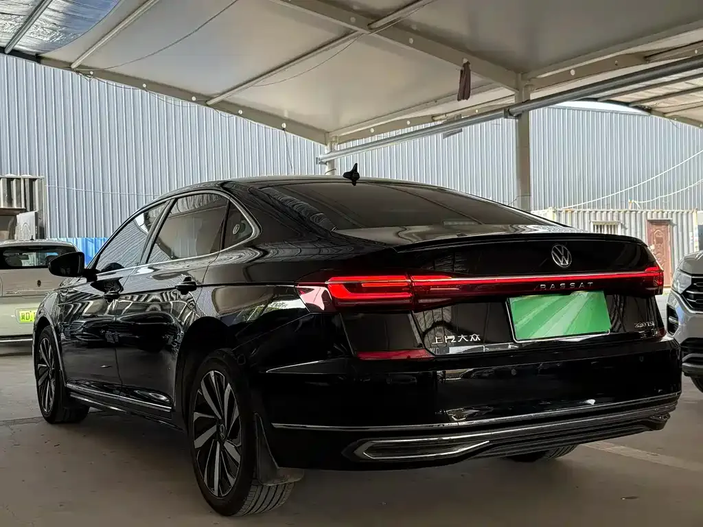 Volkswagen Passat — фото 5