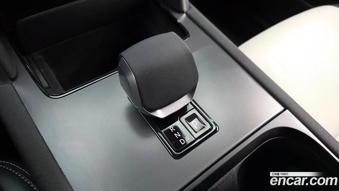 Land Rover Discovery Sport 2025 из KR, фото 4