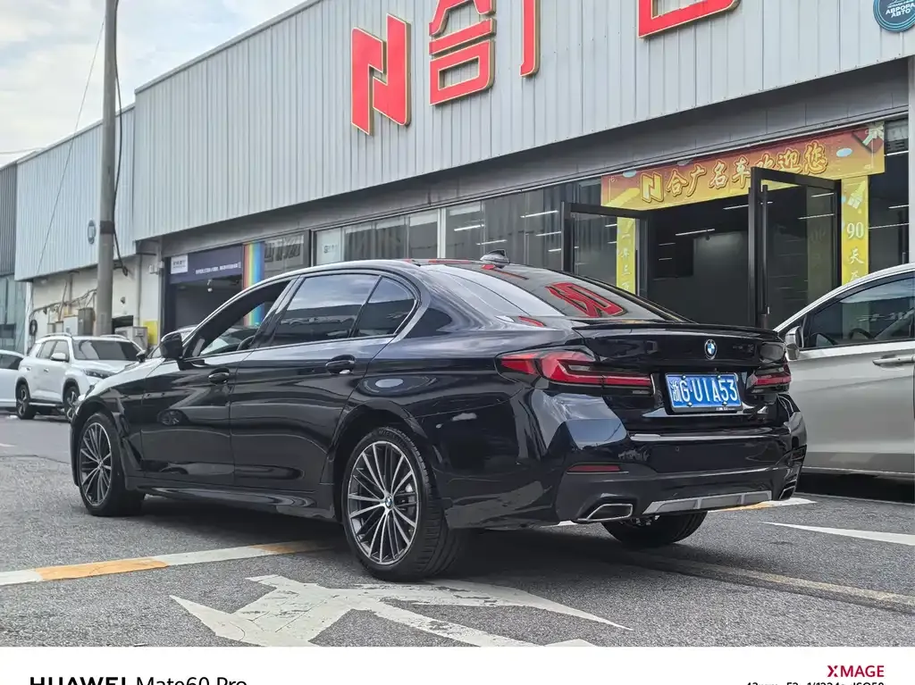 BMW 5 Series — фото 10