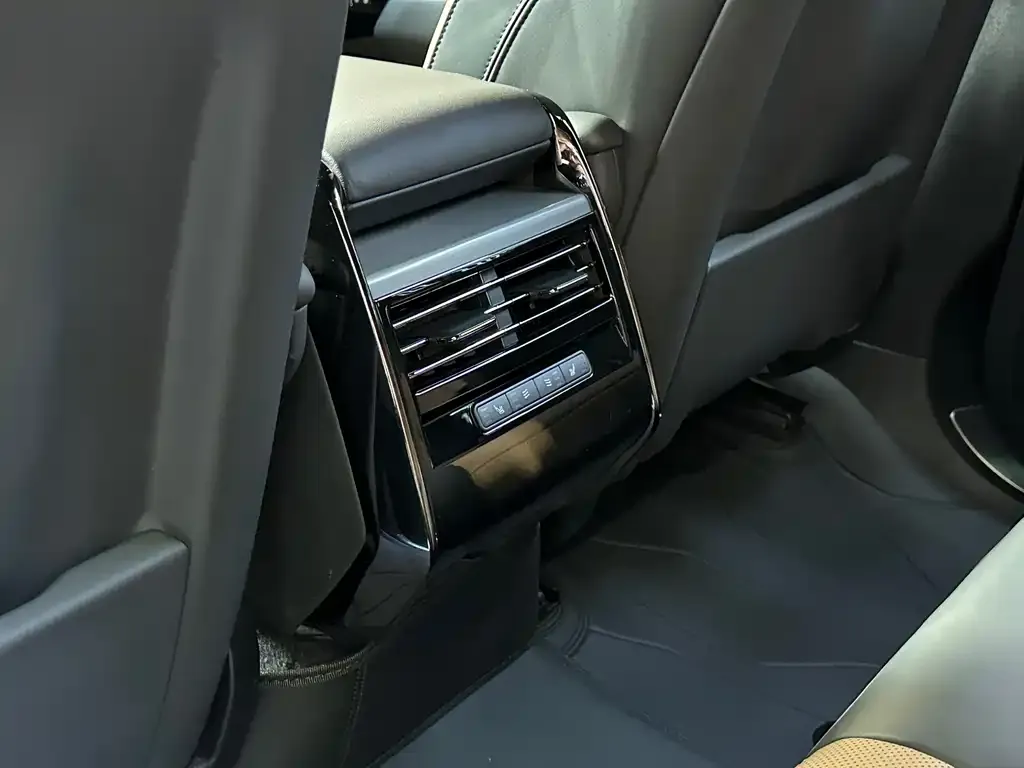 Land Rover Sport 2023 из CN, фото 3