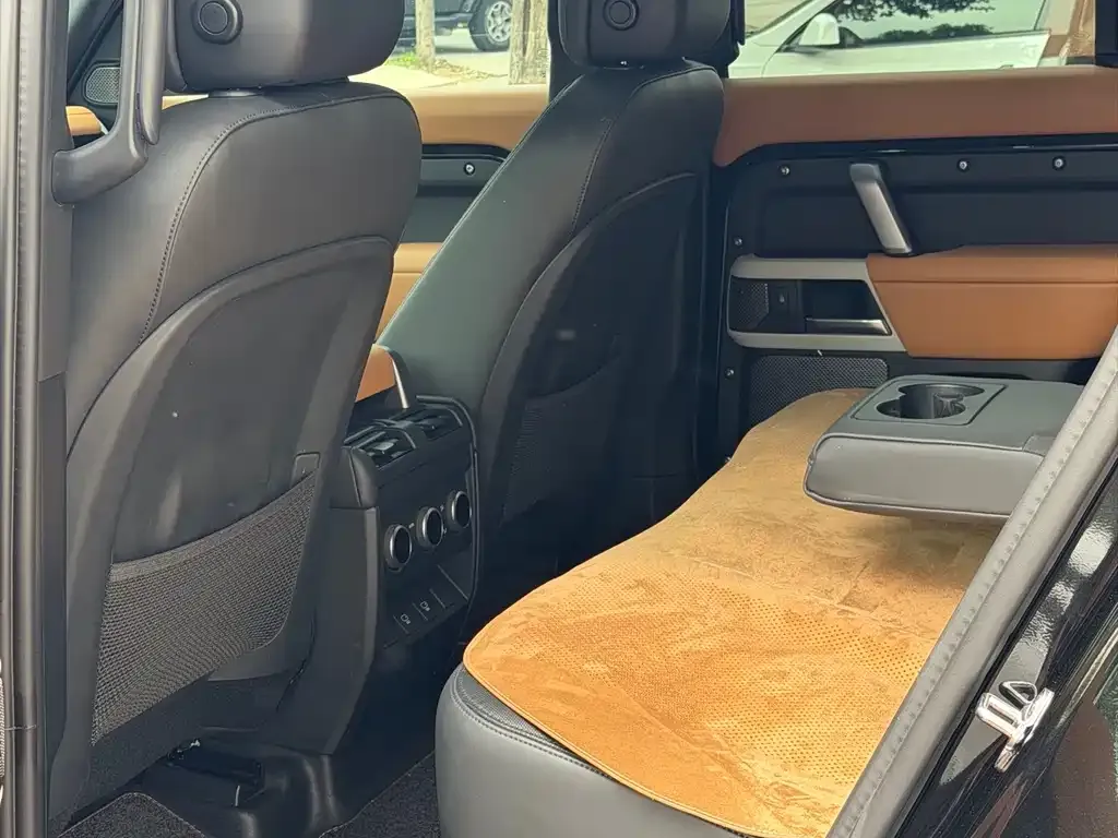Land Rover Defender — фото 8