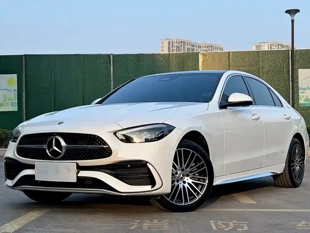 Mercedes-Benz C-Class — фото 1